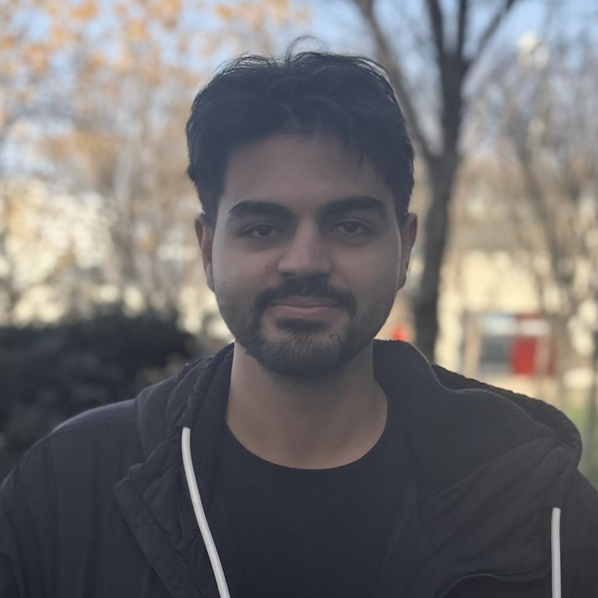 Omar      Nawahdah 